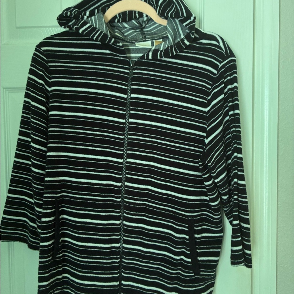 Chico’s Striped Black and White Hooded Jacket with pockets in size 2